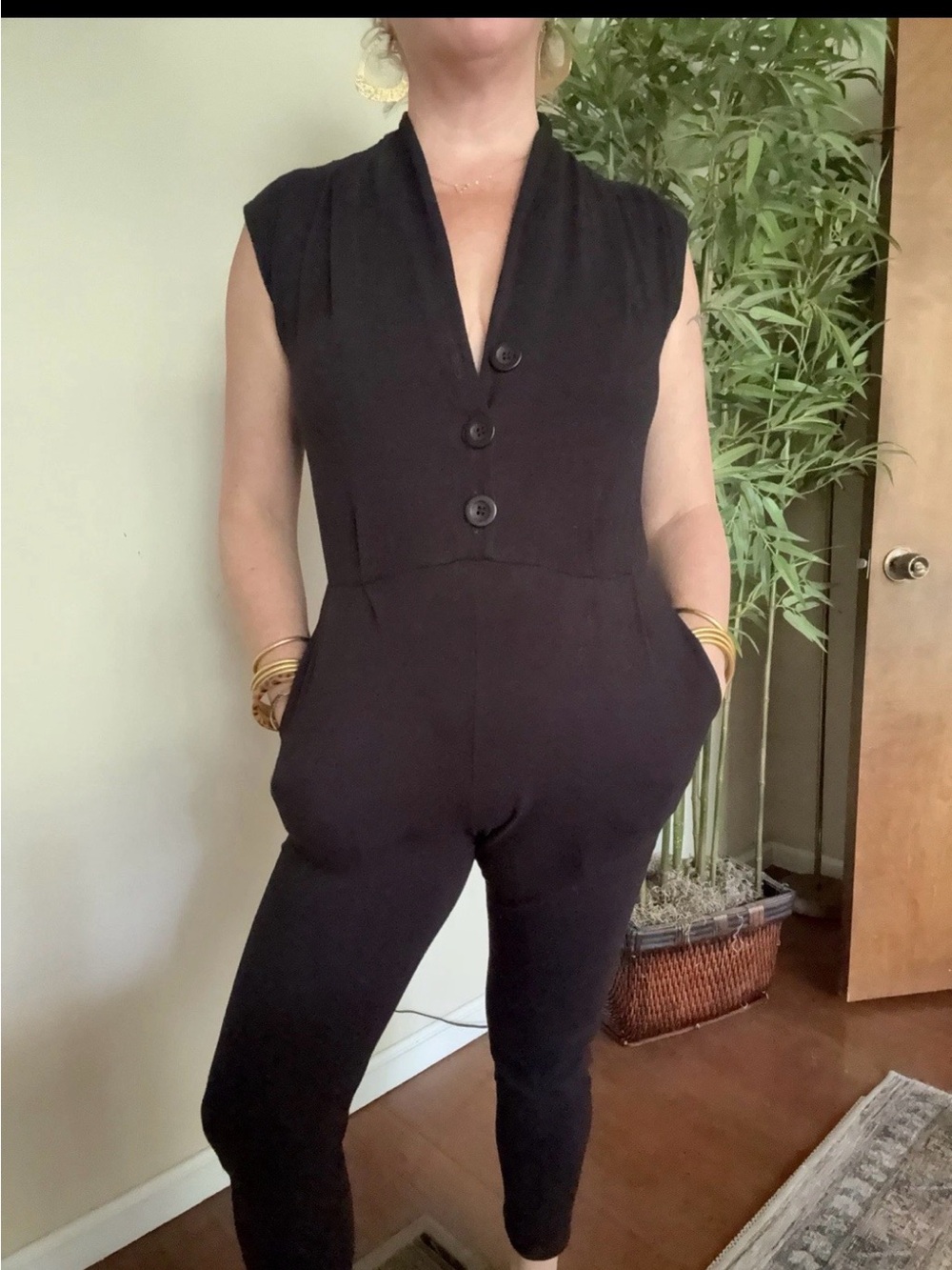 Nooworks - magic suit - Sleeveless Black Jumpsuit w/ Buttons - Xs- fits up to 8